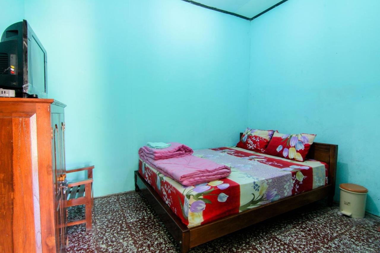 Losmen Melati Hotel Bantul Exterior foto