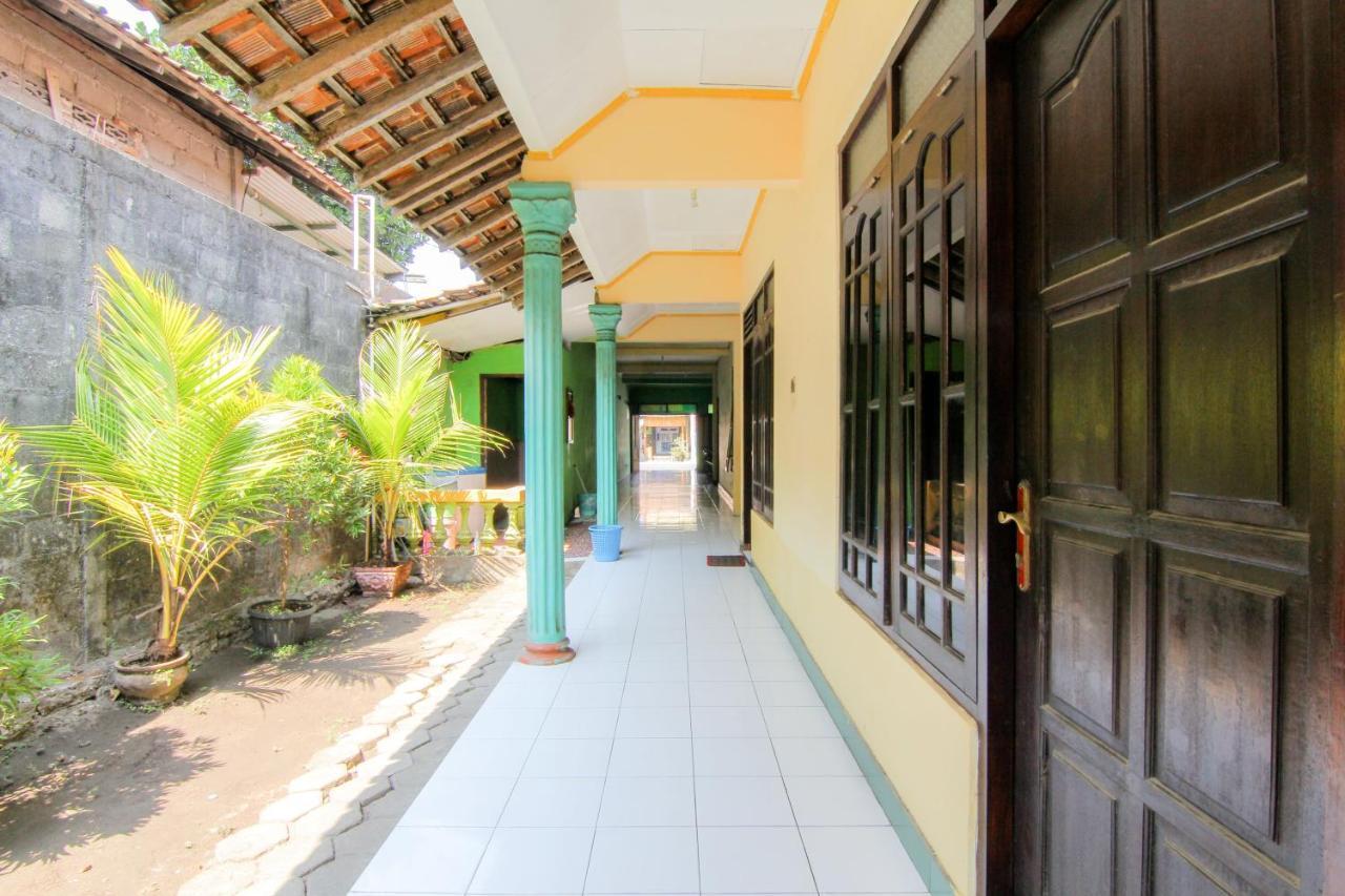 Losmen Melati Hotel Bantul Exterior foto